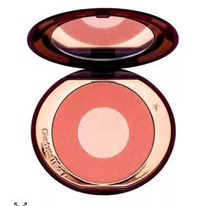 Charlotte Tilbury
Cheek to Chic Swish & Pop Blush